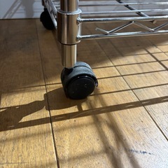 引取限定 キャスター付 4段 メタルラック 多収納 メタルシェルフ ①の画像