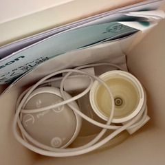 電動搾乳器　　母乳パック　　母乳パッド他セットの画像