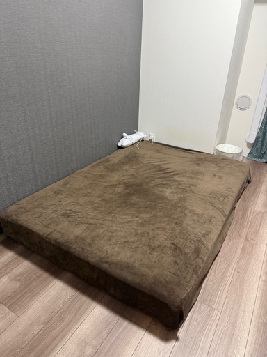IKEA ダブルマットレス 状態良好 早めに引き取り可能な方優先 