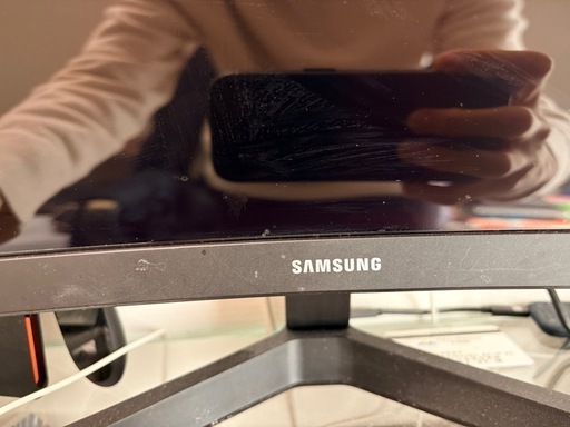 Samsung 27インチ 曲面ゲーミングモニター 144Hz.  5000円