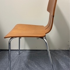 イタリア Calligaris（カリガリス）社製のスタッキングチェア②
の画像