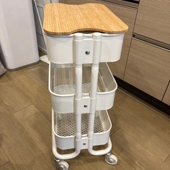 収納家具(3段蓋つき)の画像