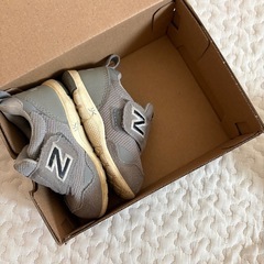 ニューバランス 子供靴 2足セット 11.5cm 12.5cm 500円 保育園用
の画像