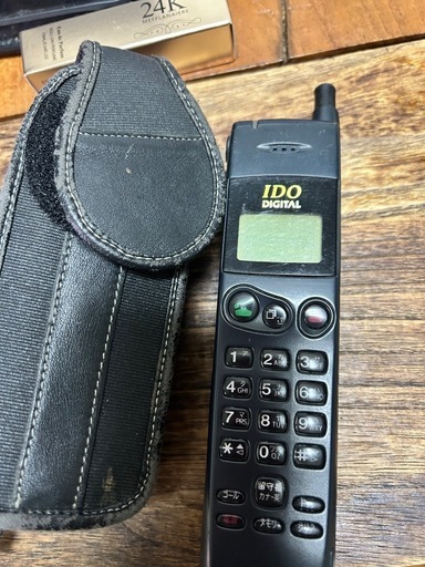 昔の携帯電話(IDO)