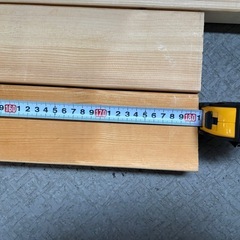 2×4木材4本の画像