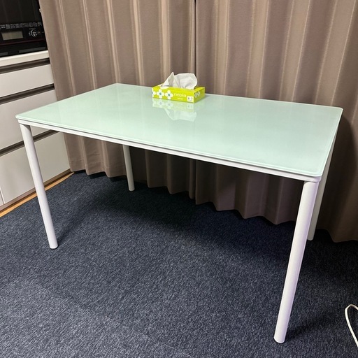 ホワイト　ダイニングテーブル　120cm  取りに来れる方