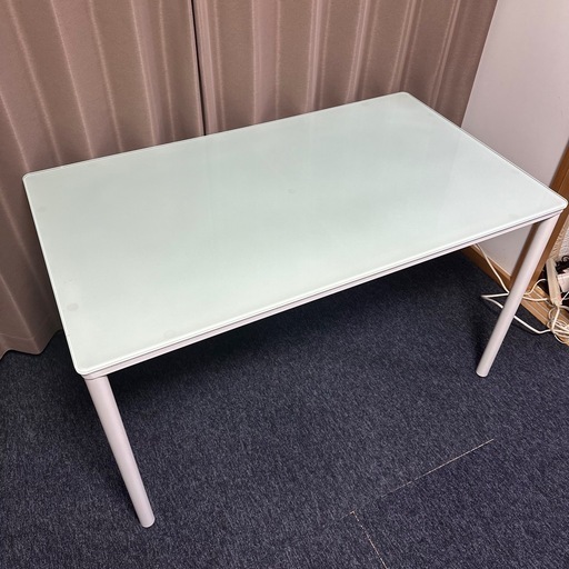 ホワイト　ダイニングテーブル　120cm  取りに来れる方