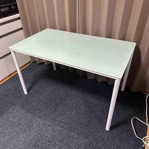 ホワイト　ダイニングテーブル　120cm  取りに来れる方