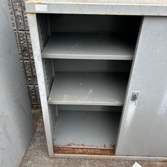 スチール棚の画像