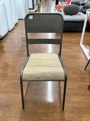 【軽トラック無料貸出中！】東谷　スタッキングチェア入荷しました！