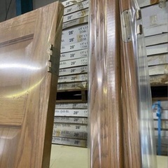 木目がきれいな輸入室内ドア (ドア一個の価格です。)の画像