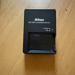 総額20万円以上　Nikon ニコン D3100 デジタル一眼レフと定価12万望遠レンズ付きカメラの画像