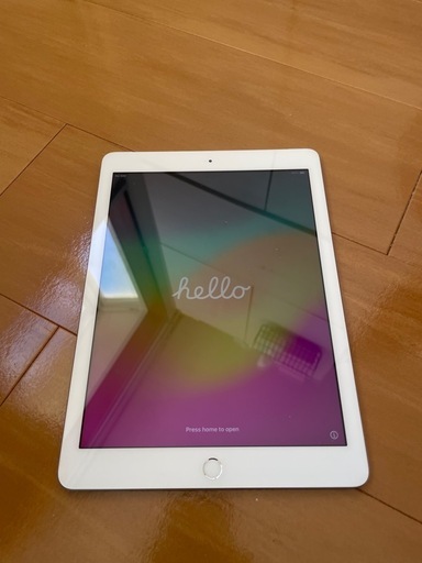 取引き決定　iPad 第六世代 32GB Wifi+cellularモデル シルバー
