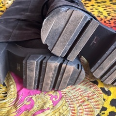 EMODAブーツの画像