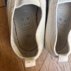 体育館シューズ18.0センチの画像