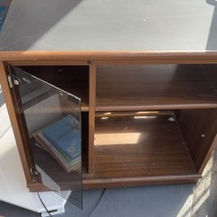 小さな机の画像