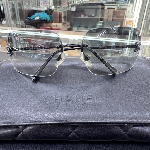 ☆ドリーム荒牧店☆CHANEL シャネル ラインストーン サングラス 4017
