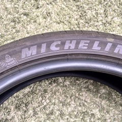 ミシュラン タイヤ 265/30 ZR19 2022年1本の画像