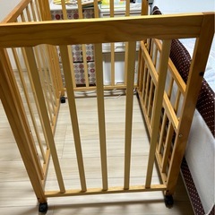 ヤトミ　木製ベビーベッド スライド扉付き　ミニサイズ ブレッサ ナチュラルの画像