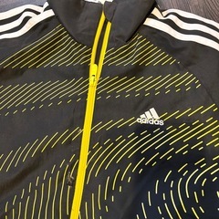 adidasアディダス  子供用ジャージ上下セット　150サイズの画像