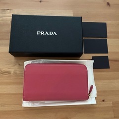 PRADA ピンクリボン長財布の画像
