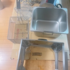 卓上電気フライヤーの画像