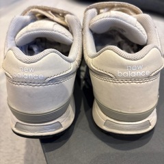 ニューバランス　キッズ　スニーカー　アイボリー　new balance 313の画像