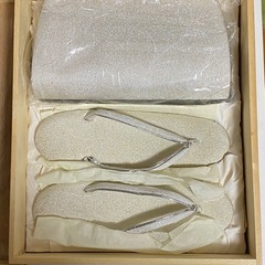 和装　木箱入り　草履とバッグのセットの画像