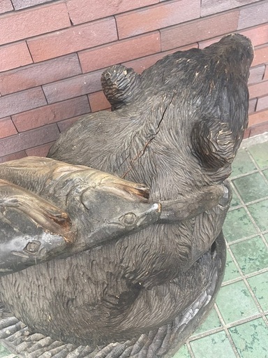 超大型木彫り熊の置物