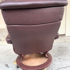 ストレスレス　リクライニングチェアの画像