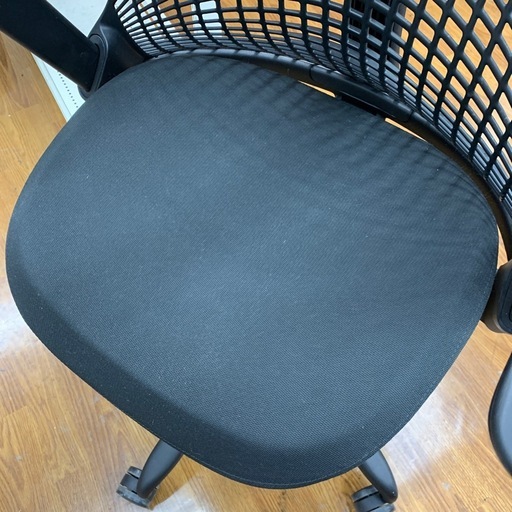 【軽トラ無料貸し出し】【Herman Miller】【オフィスチェア】【トレファク所沢店】