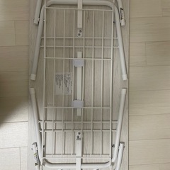 棚付き折りたたみテーブル(ホワイトウォッシュ)の画像