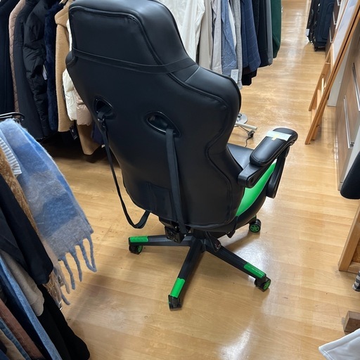 GALAXHEROのゲーミングチェアです