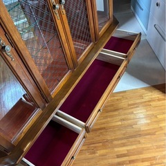 アンティーク調　飾り棚の画像