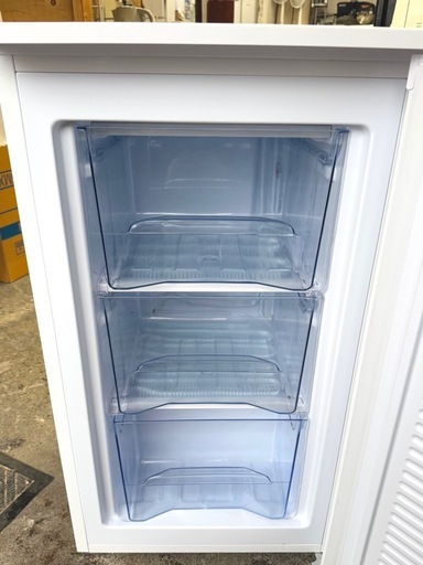 札幌市内配送可 【6ヵ月保証付き】24年製 アイリスオーヤマ 60L 1ドア冷凍庫 IUSD-6B-W 冷凍ストッカー 右開き