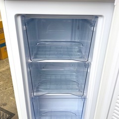 札幌市内配送可 【6ヵ月保証付き】24年製 アイリスオーヤマ 60L 1ドア冷凍庫 IUSD-6B-W 冷凍ストッカー 右開きの画像