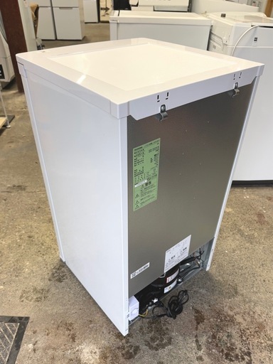 札幌市内配送可 【6ヵ月保証付き】24年製 アイリスオーヤマ 60L 1ドア冷凍庫 IUSD-6B-W 冷凍ストッカー 右開き