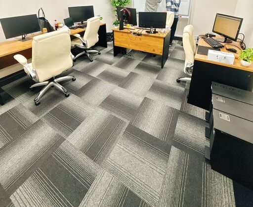 【オフィス開業セット一式5万円】机4・椅子6・冷蔵庫・家電すべてコミ｜使用10ヶ月美品
