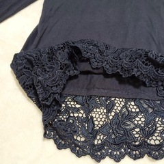 花柄レース刺繍 ロングスリーブカットソー ロンT ゆったり ネイビーの画像