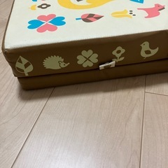 キッズ　高さ調節用座布団の画像