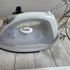 ［美品］スチームアイロンの画像