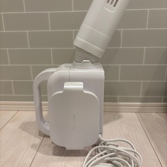 カラリエ Light ふとん乾燥機（ほぼ未使用・取扱説明書付き）の画像