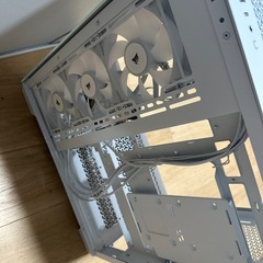 PCケース　　ホワイト　CORSAIRの画像