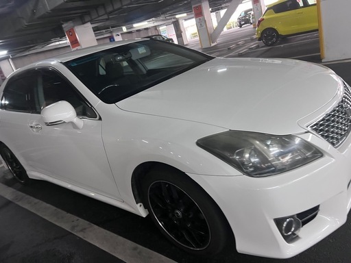 クラウン200系車体