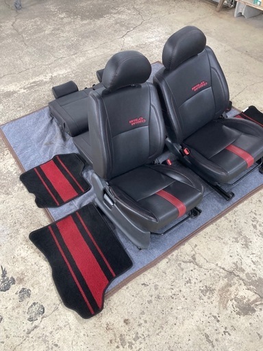 JB23W スズキ ジムニー 平成21年車 7型 WILD WIND シート1台分 フロアマット付き シートヒーター正常 全席ヘッドレスト付き 革シート