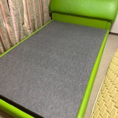 ベッドフレーム　セミダブル&シングルの画像