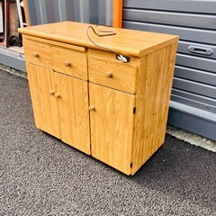 キャスター付き　キッチンカウンターの画像