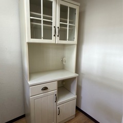 食器棚の画像