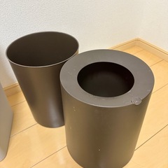 ゴミ箱の画像
