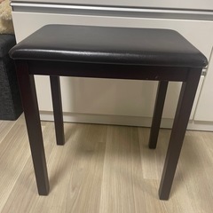電子ピアノ用椅子の画像